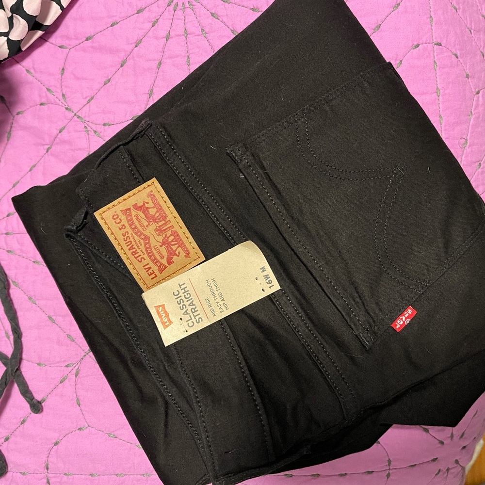 Levi’s Women’s 414 Classic Straight Jeans Black 16W M